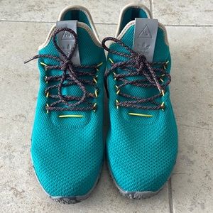 Adidas Tennis 🎾 HU 🧩 Pharrell Teal Size US 11